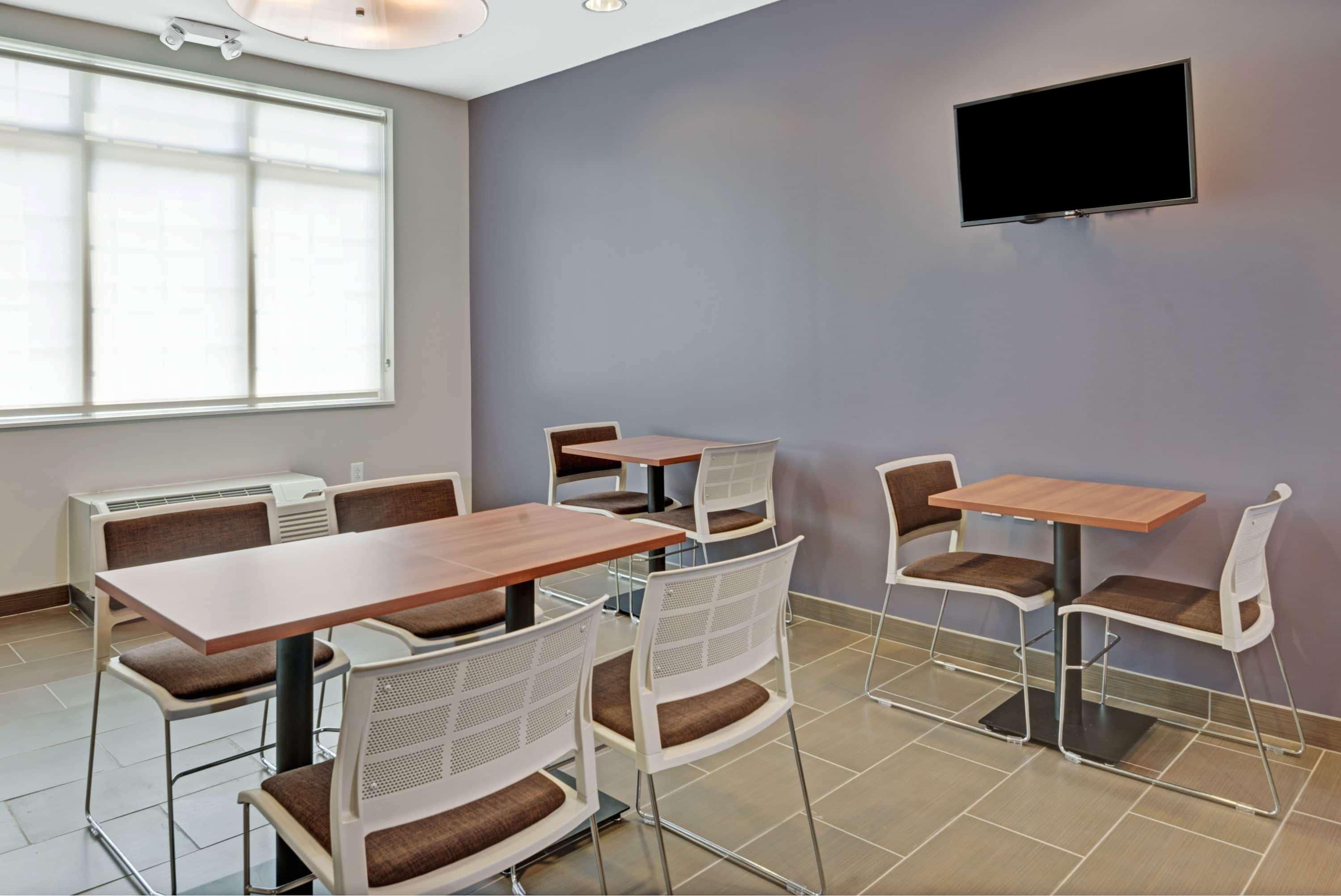 Microtel Inn & Suites By Wyndham Philadelphia Airport Ridley Park Экстерьер фото
