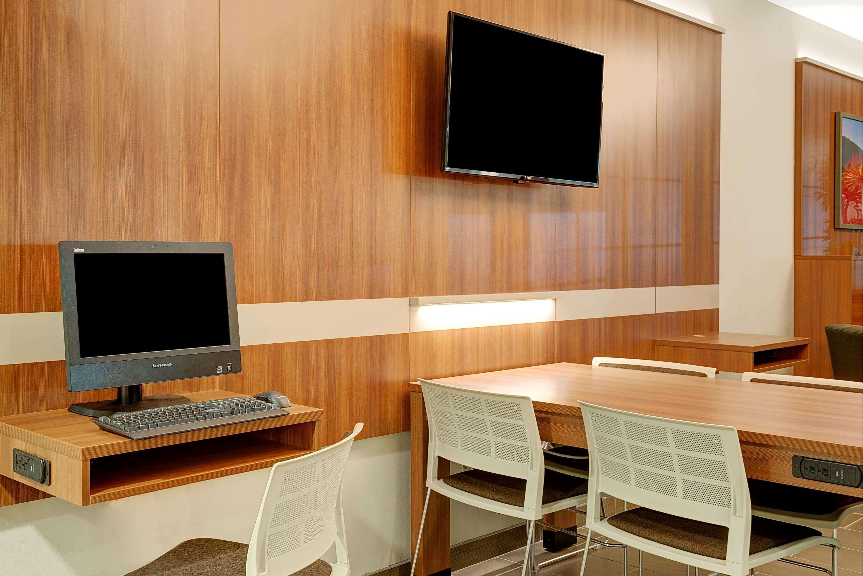 Microtel Inn & Suites By Wyndham Philadelphia Airport Ridley Park Экстерьер фото