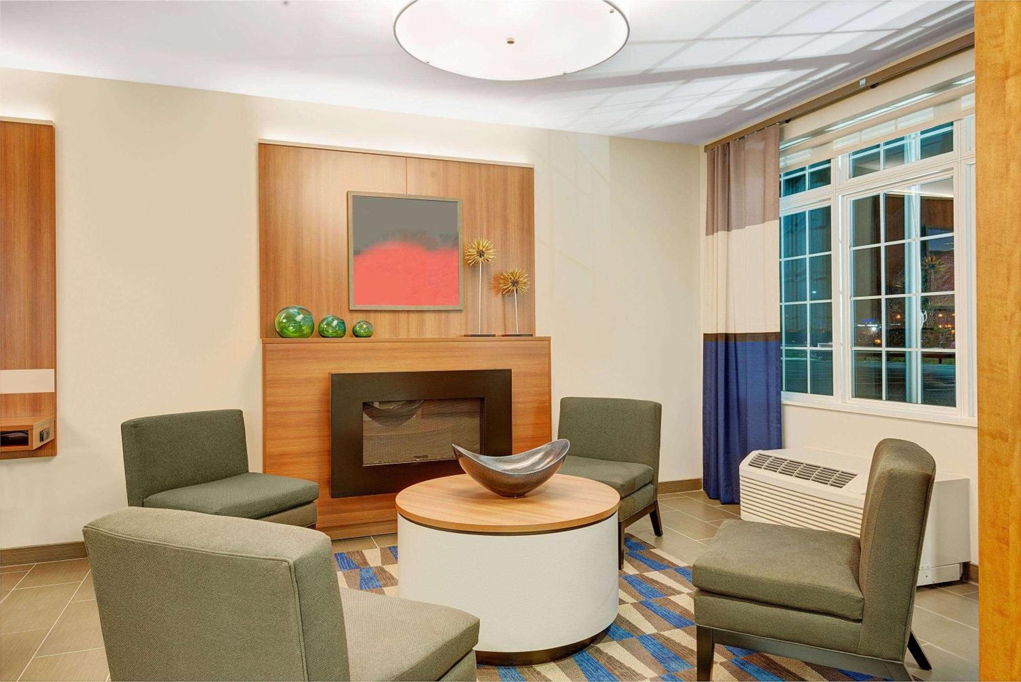 Microtel Inn & Suites By Wyndham Philadelphia Airport Ridley Park Экстерьер фото